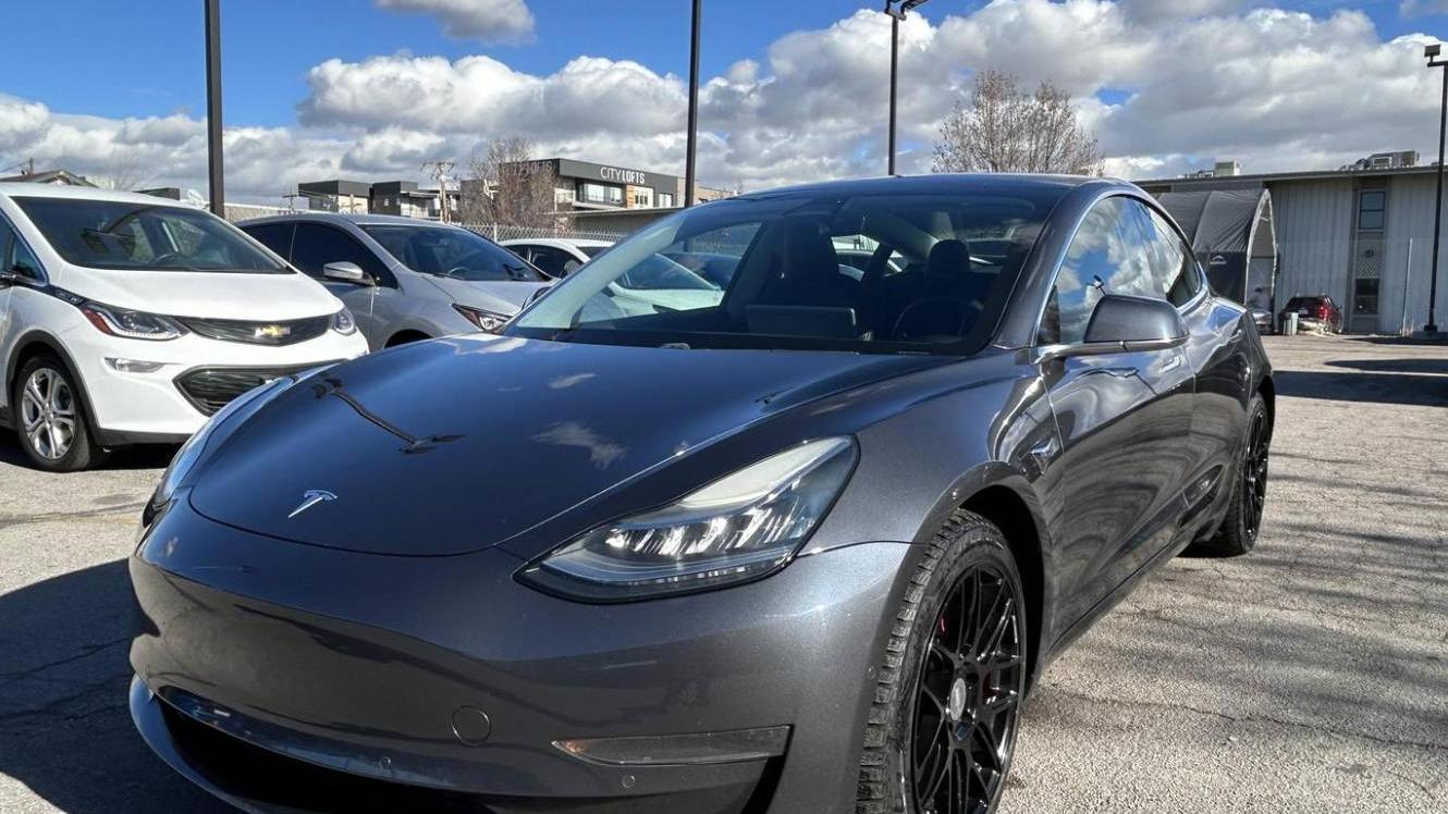 TESLA MODEL 3 2018 5YJ3E1EB1JF082872 image